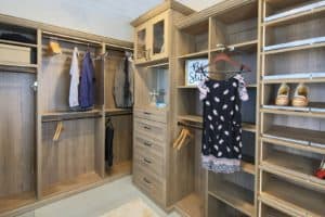 Walk in Closet - Signature