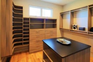 Walk in Closet - Habersham Elm